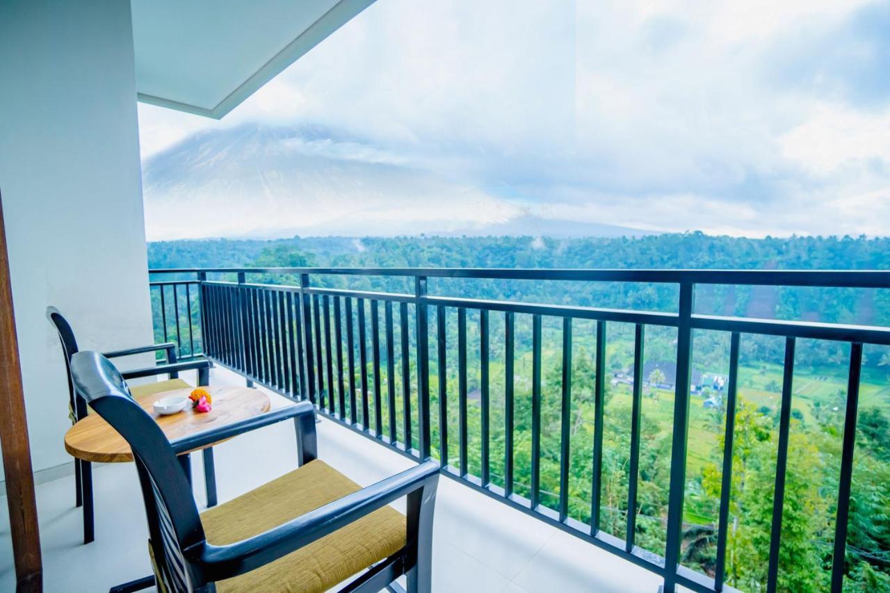 Tapa Agung View Hotel Menanga Exterior photo